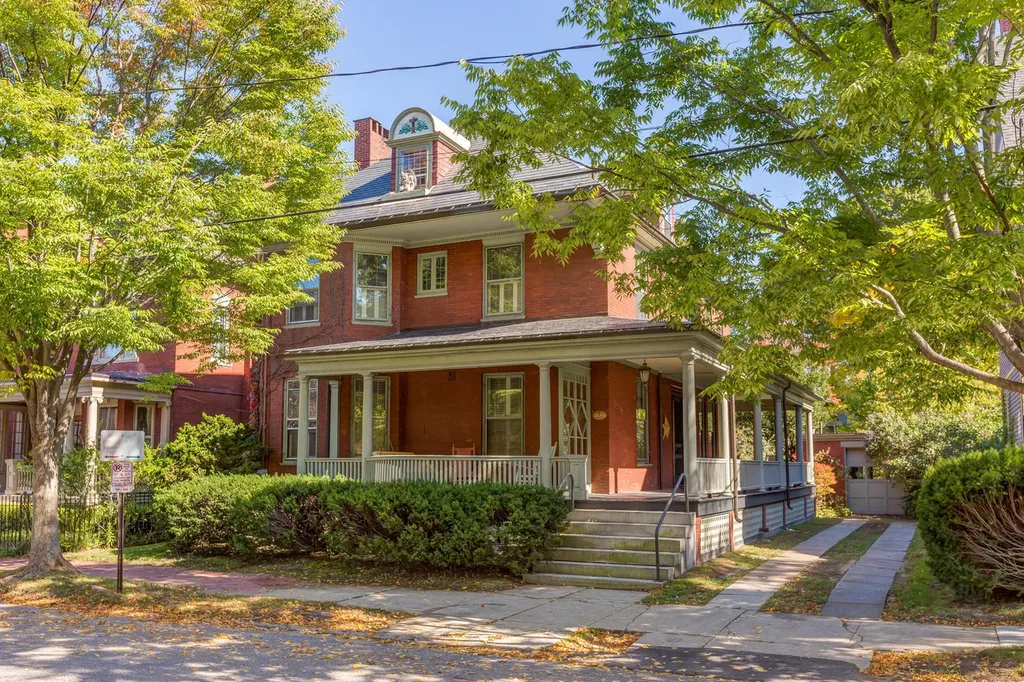 147 Vaughan Street Portland ME 04102