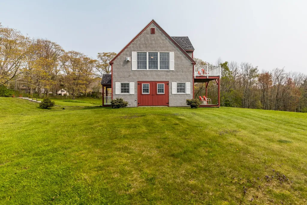 77 Killeran Lane Cushing ME 04563