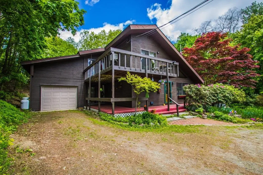 11 Farnum Street Augusta ME 04330
