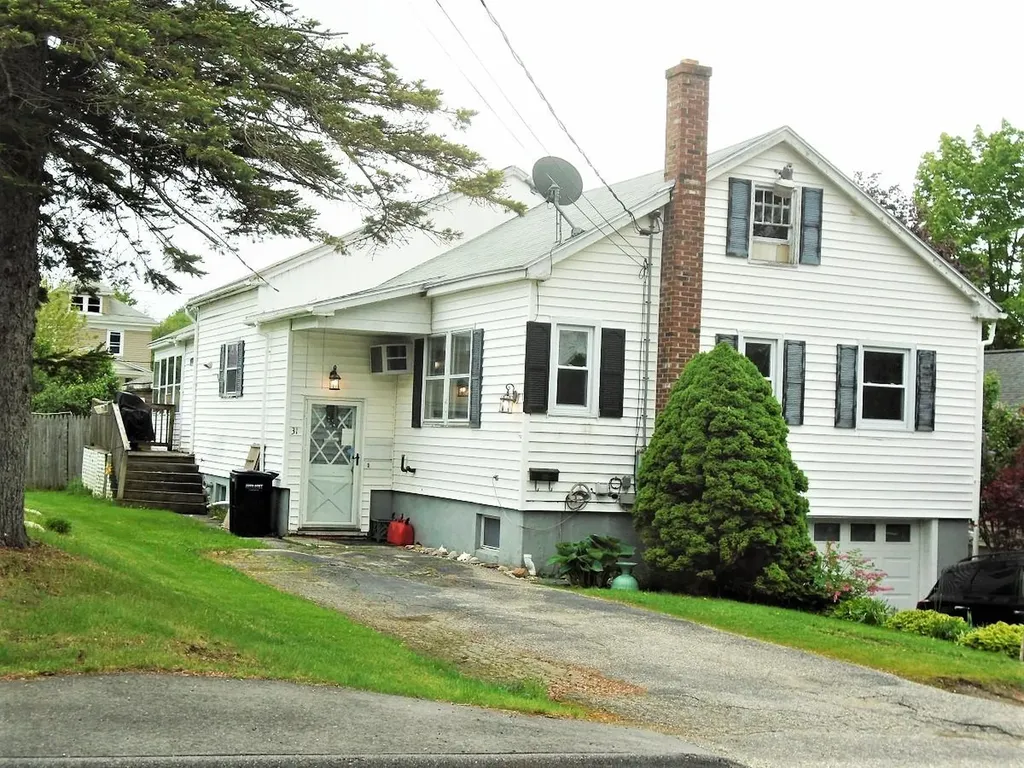 31 Dartmouth Street Biddeford ME 04005