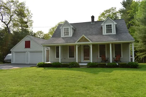 10 Easy Street Standish ME 04084