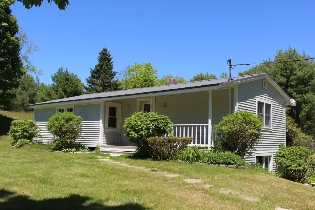 2271 Burkettville Road Appleton ME 04862