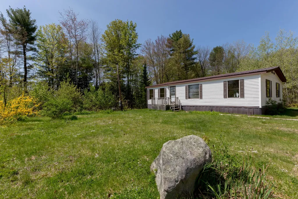 160 Keay Road Sabattus ME 04280
