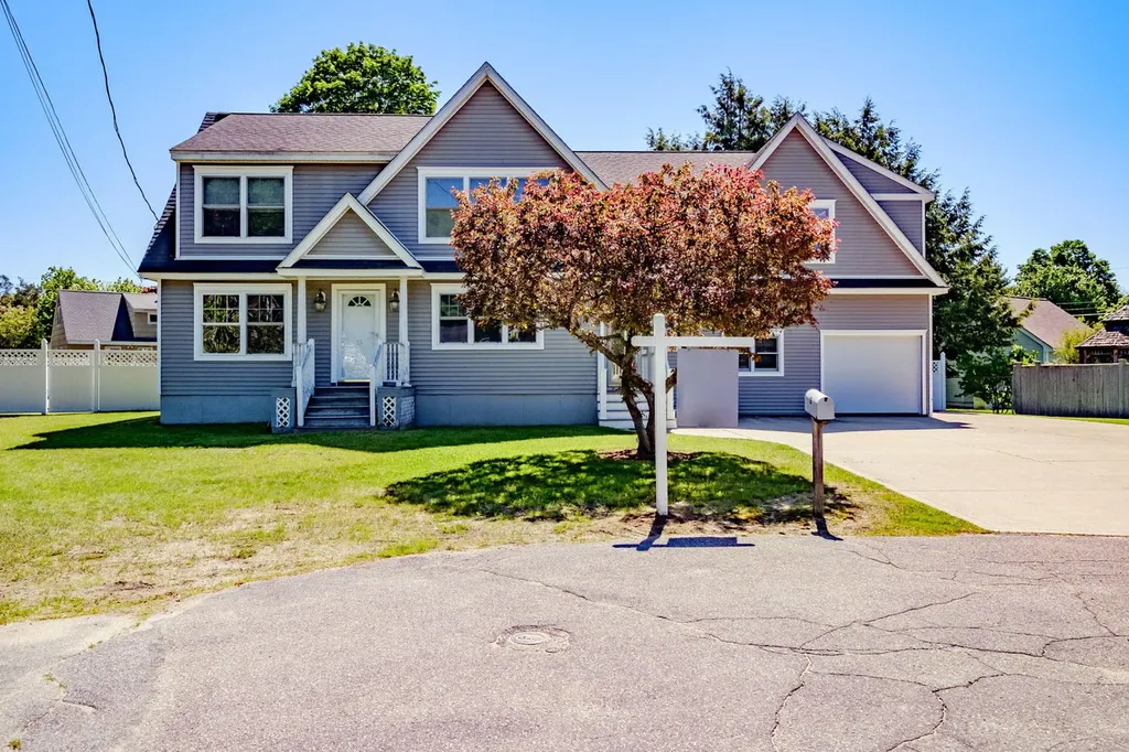 13 Welch Drive Scarborough ME 04074