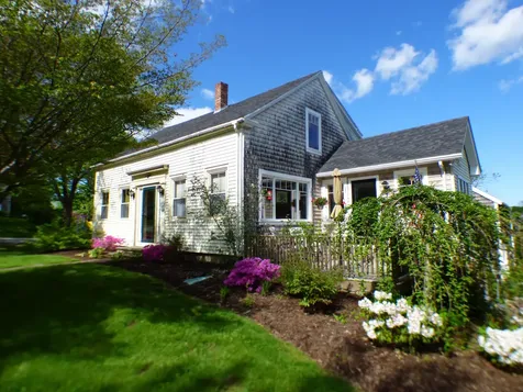 20 Pine Street Thomaston ME 04861