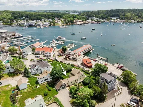 89 Commercial Street Boothbay Harbor ME 04538
