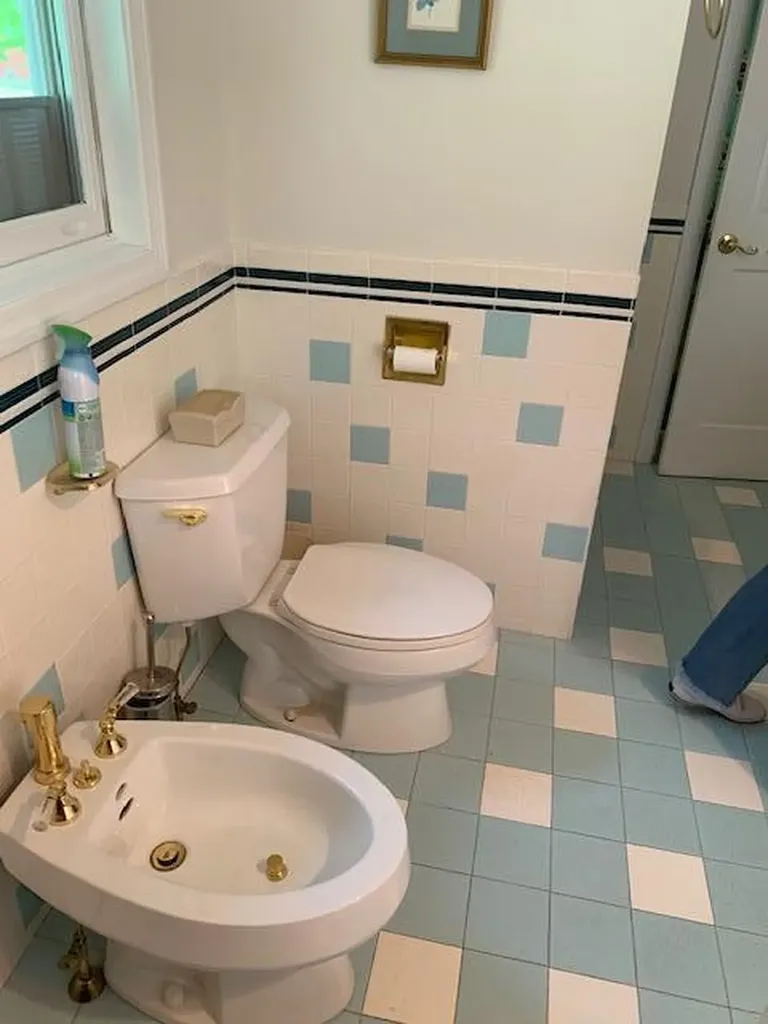 27 Swans Road Raymond ME 04071