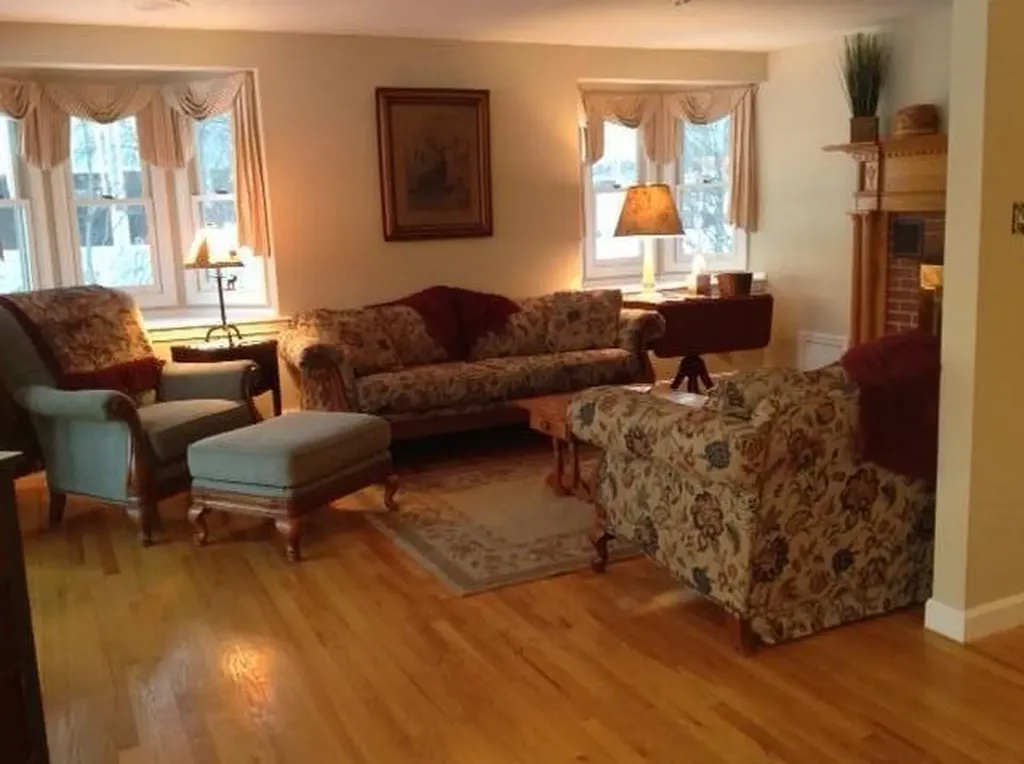 27 Swans Road Raymond ME 04071