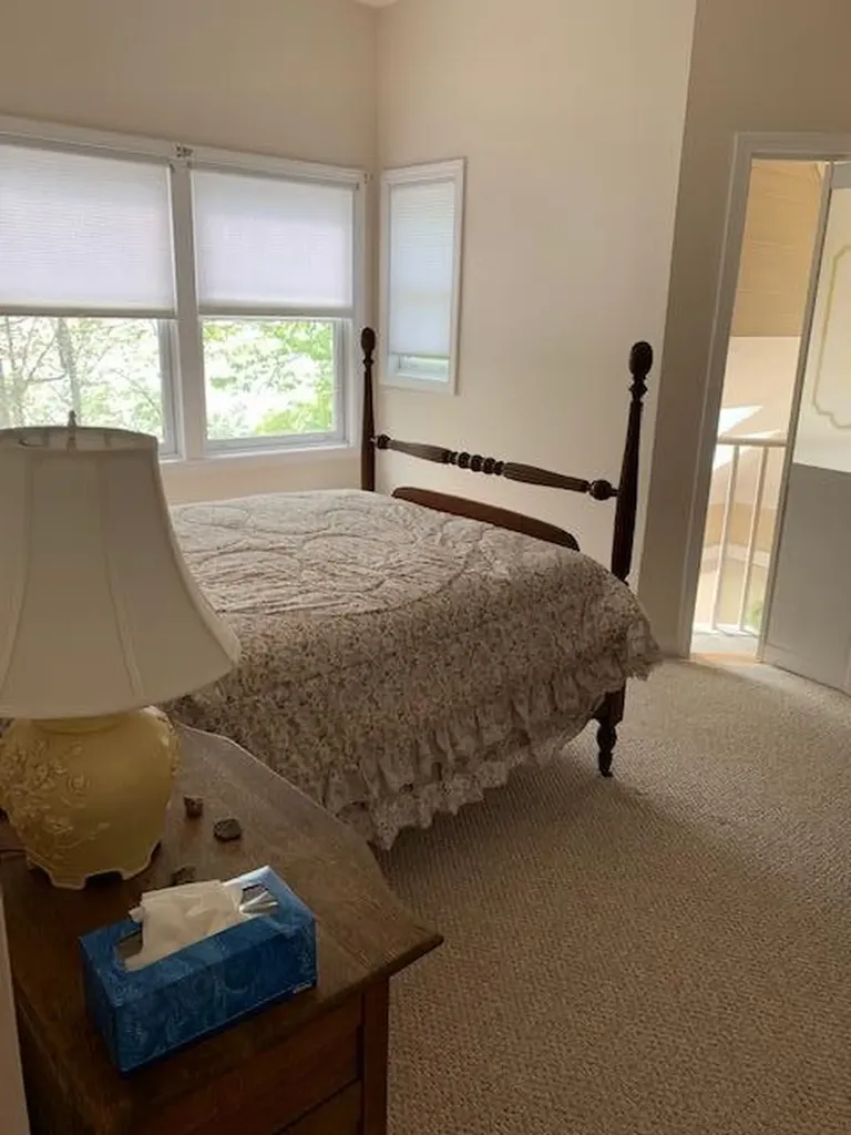 27 Swans Road Raymond ME 04071