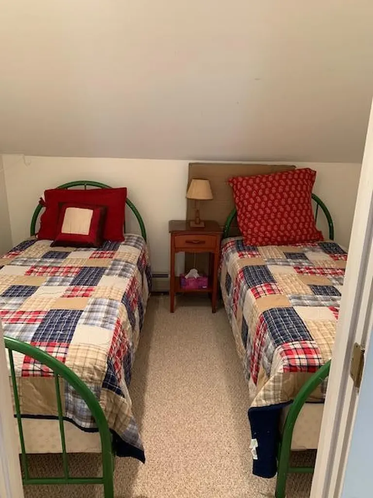 27 Swans Road Raymond ME 04071
