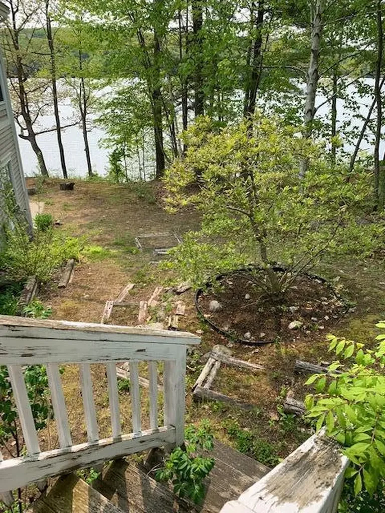 27 Swans Road Raymond ME 04071