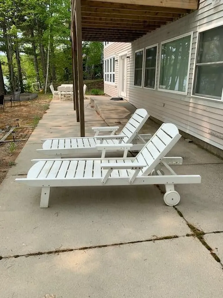 27 Swans Road Raymond ME 04071