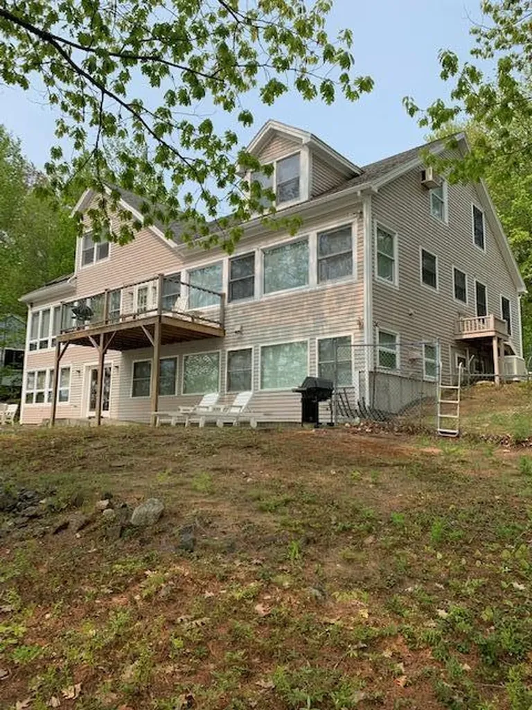 27 Swans Road Raymond ME 04071
