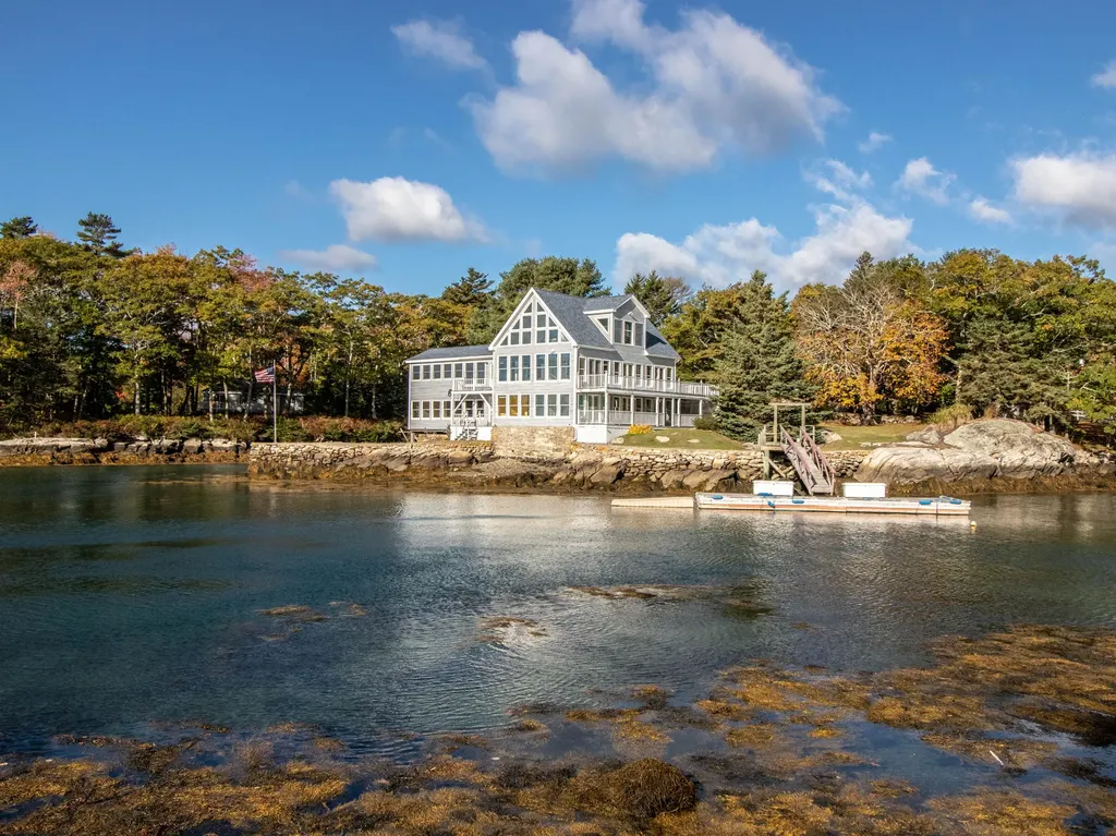 39 Capitol Island Road Southport ME 04576