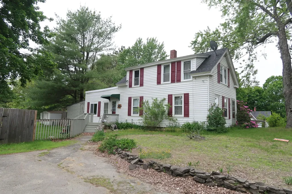 12 Miller Street Benton ME 04901