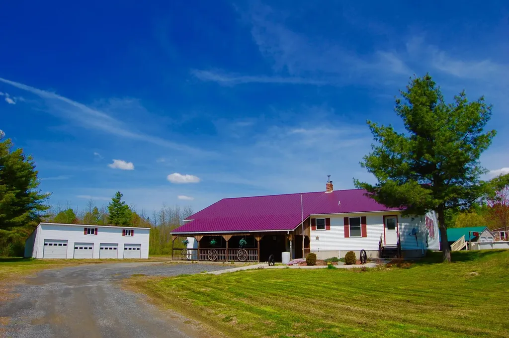 184 Bellsqueeze Road Benton ME 04901