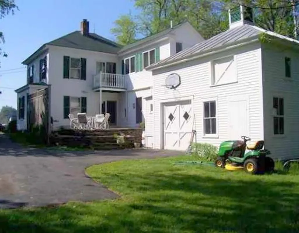 10 Pine Street Wilton ME 04294