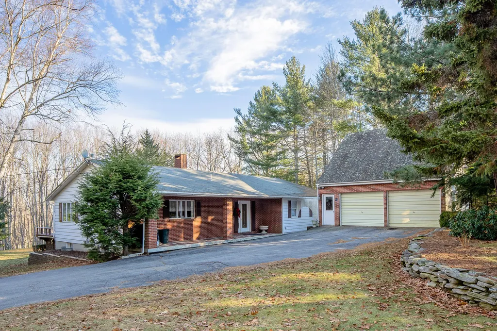 14 Beacon Avenue Camden ME 04843