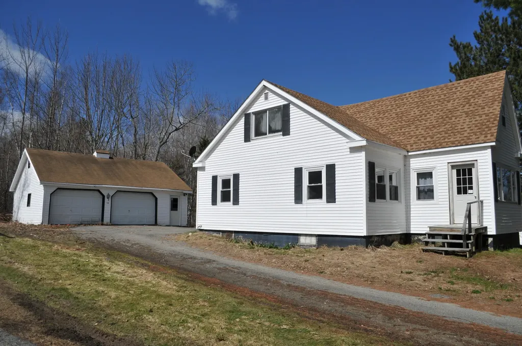 14 Pinkham Street Lincoln ME 04457