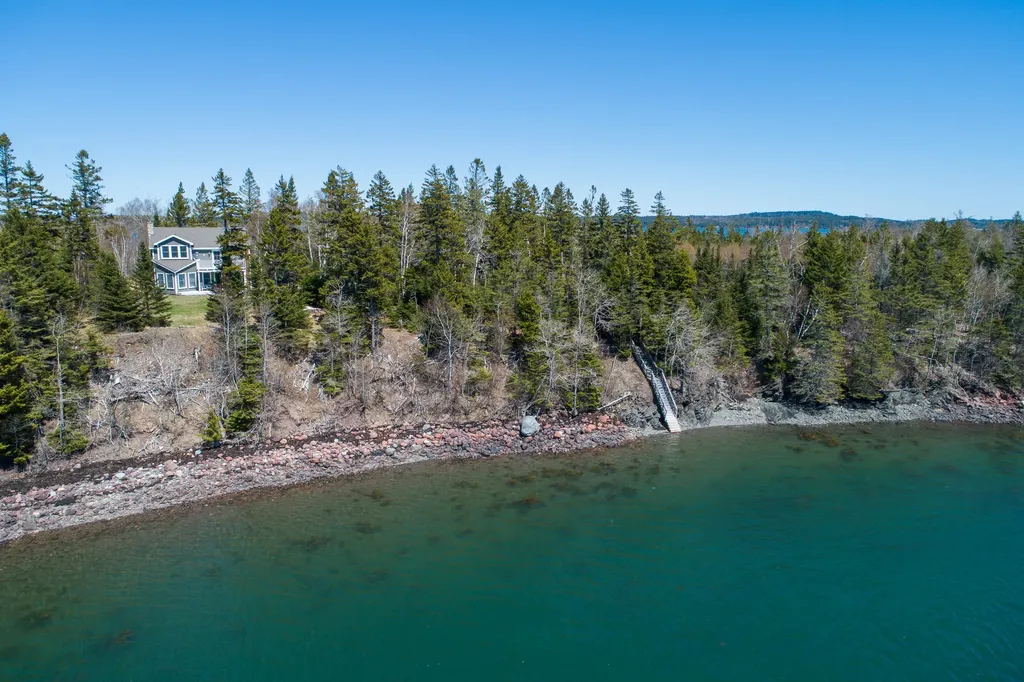 7 Sunset Drive Eastport ME 04631