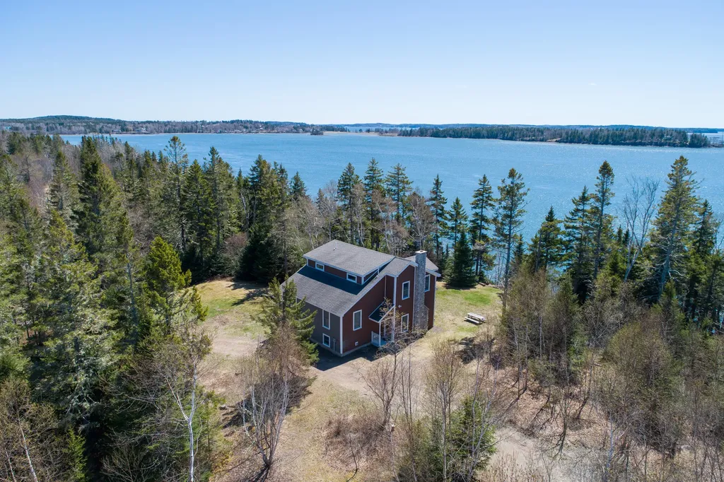 7 Sunset Drive Eastport ME 04631