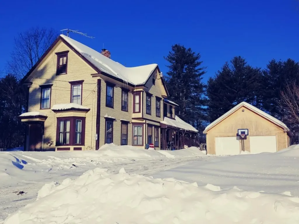 816 Knowlton Corner Road Farmington ME 04938