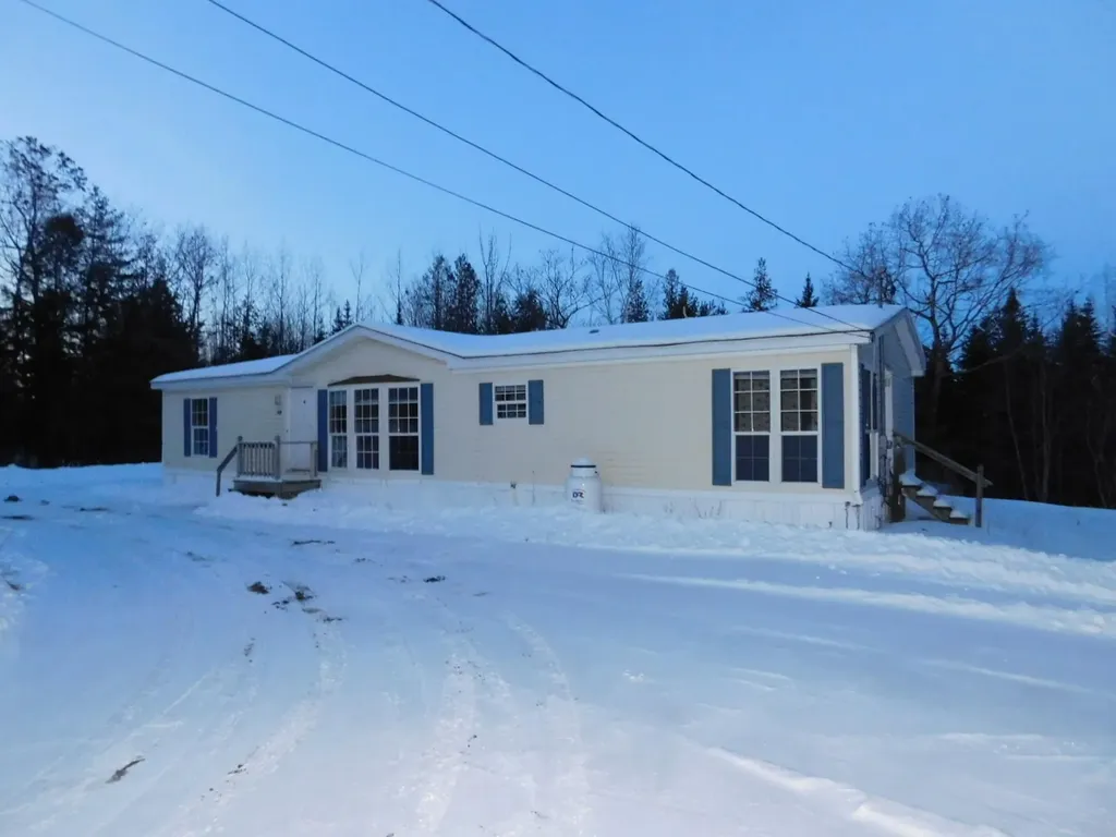 27 Barker Ridge Road Eddington ME 04428