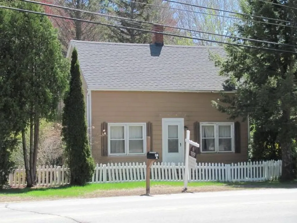 94 York Street Kennebunk ME 04043