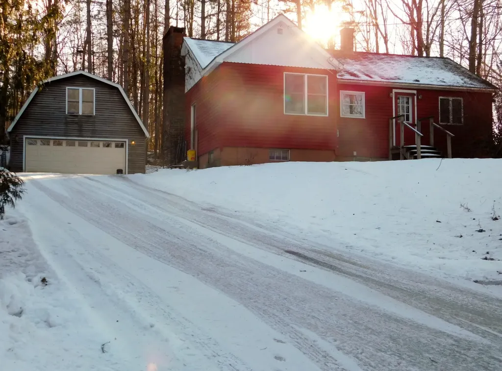 31 Cottage Street Hampden ME 04444