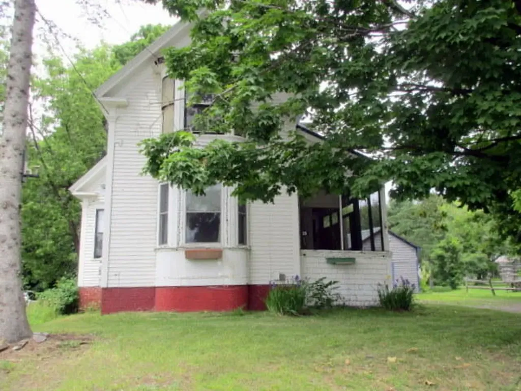 26 Elm Street Fairfield ME 04937
