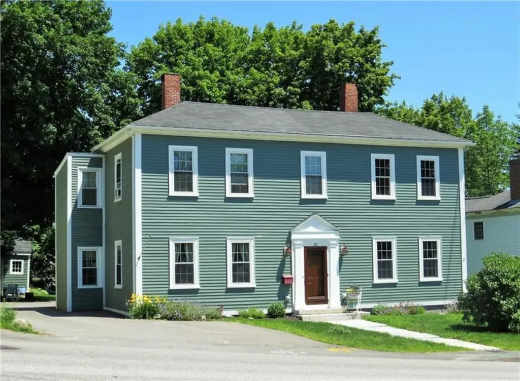 29 Winthrop Street Hallowell ME 04347