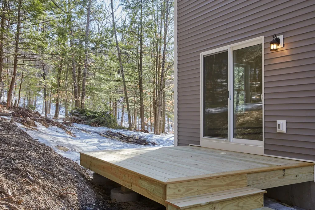 6 Mclellan Knolls Windham ME 04062
