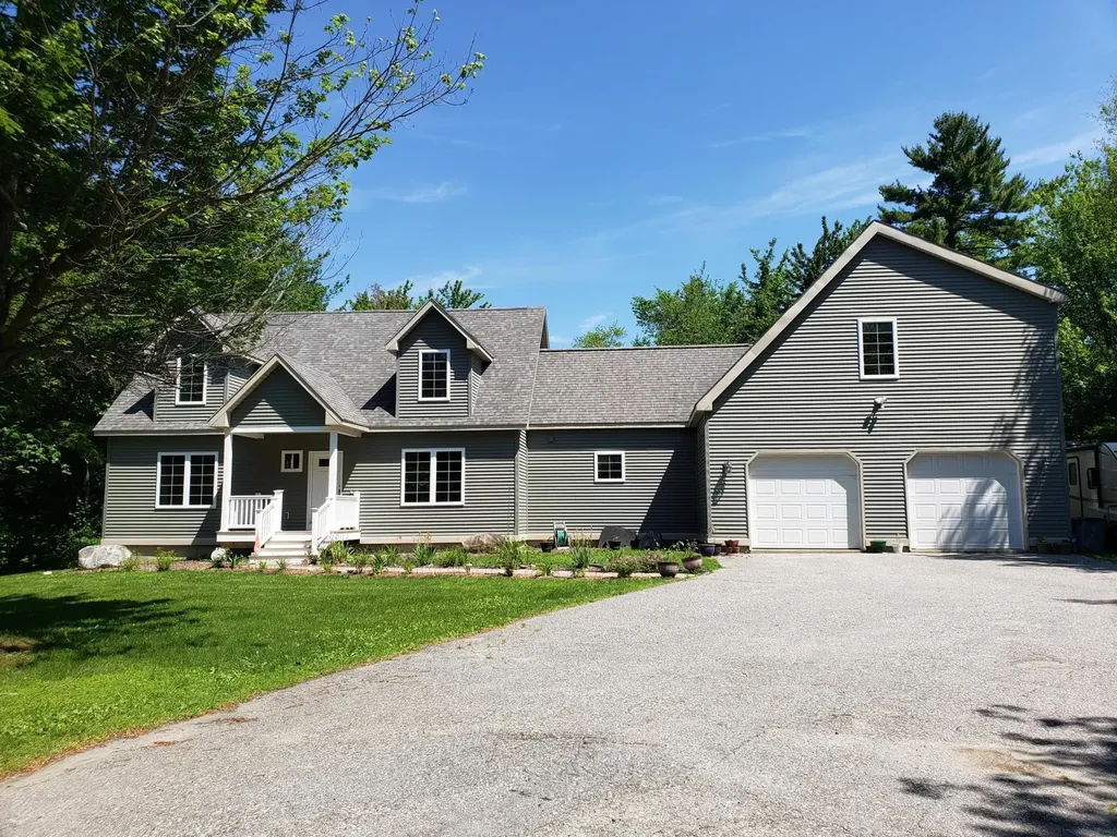 31 Birchwood Drive Oakland ME 04963