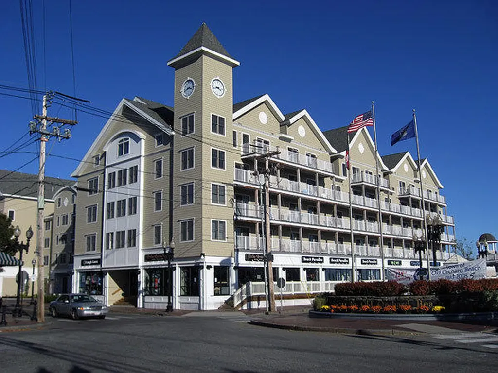 1 East Grand Avenue Old Orchard Beach ME 04064