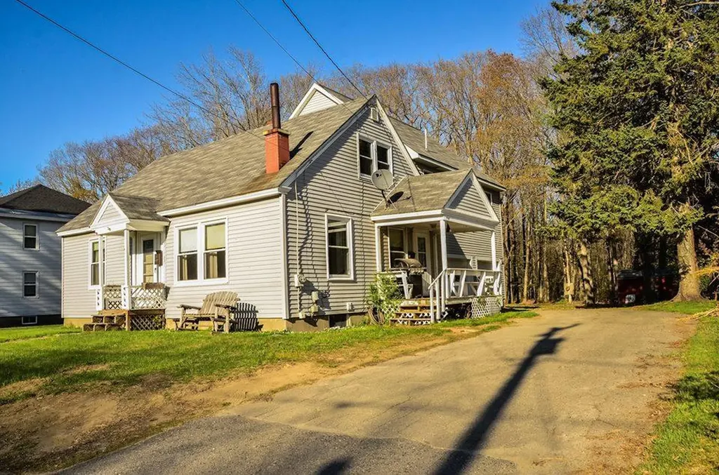 11 North Garand Street Winslow ME 04901