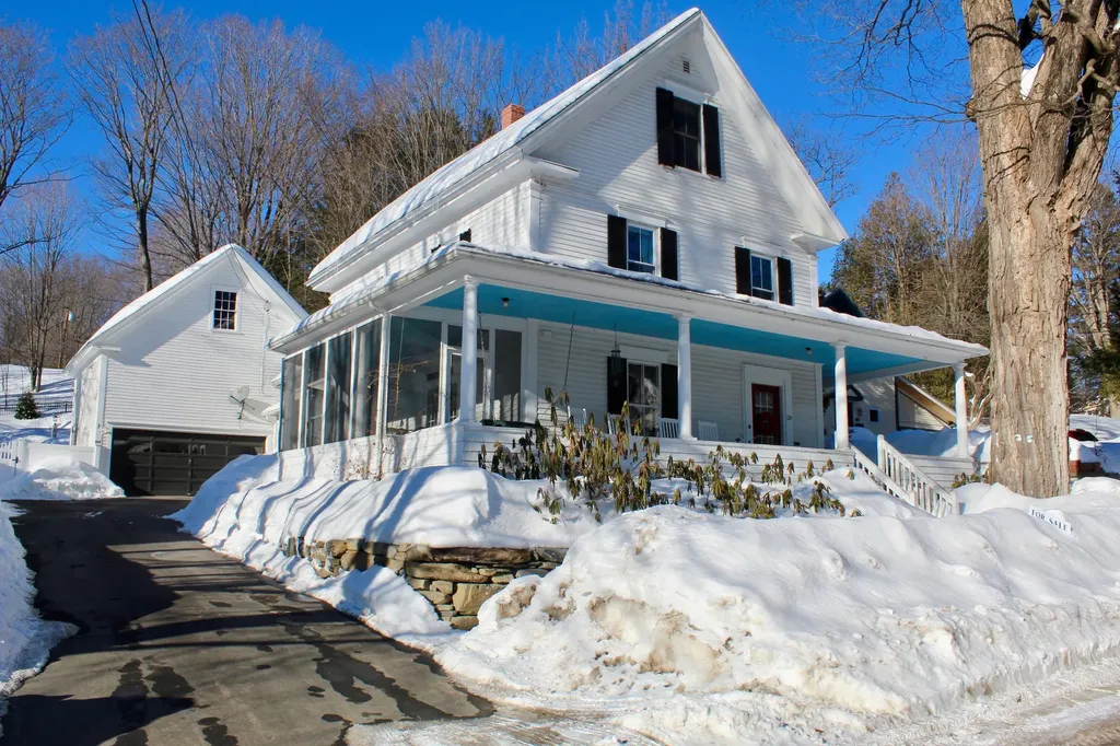 124 Court Street Farmington ME 04938