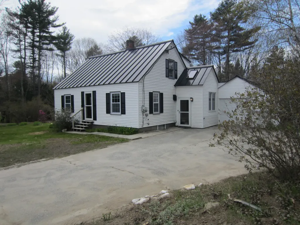 210 Middlesex Road Topsham ME 04086