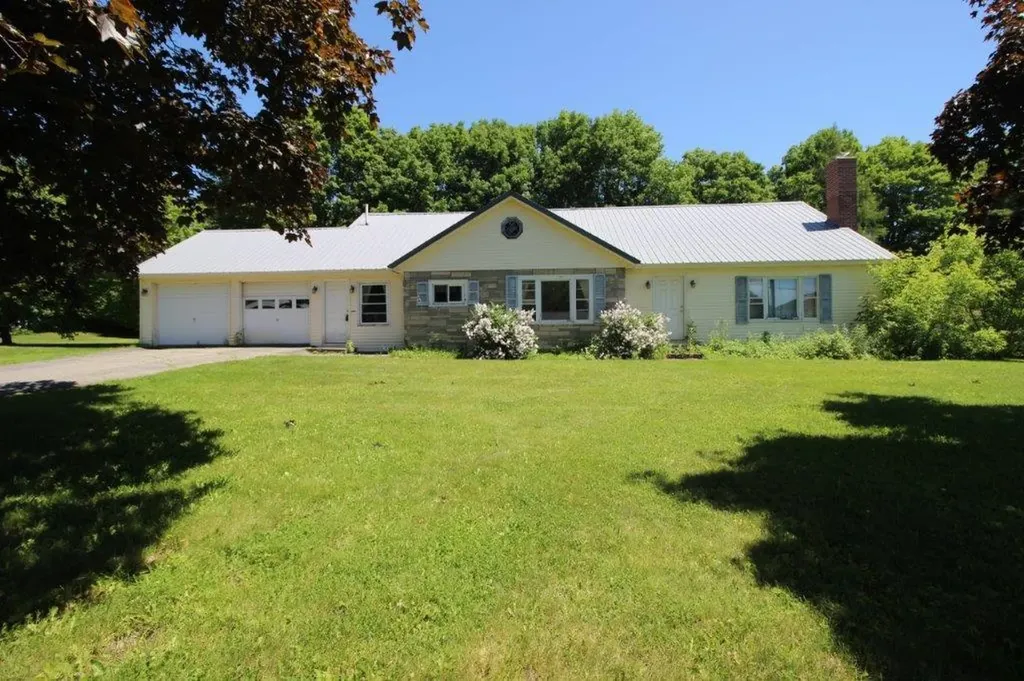 30 Crosby Street Hartland ME 04943