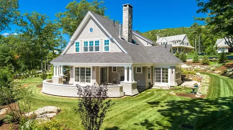 7 Mountain Arrow Circle Camden ME 04843