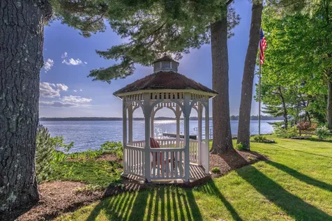 25 Birch Drive Raymond ME 04071