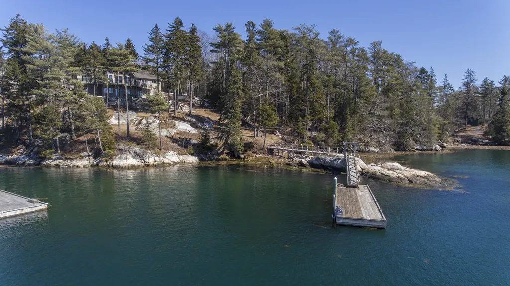 21 Townsend Ledge Drive Boothbay Harbor ME 04538