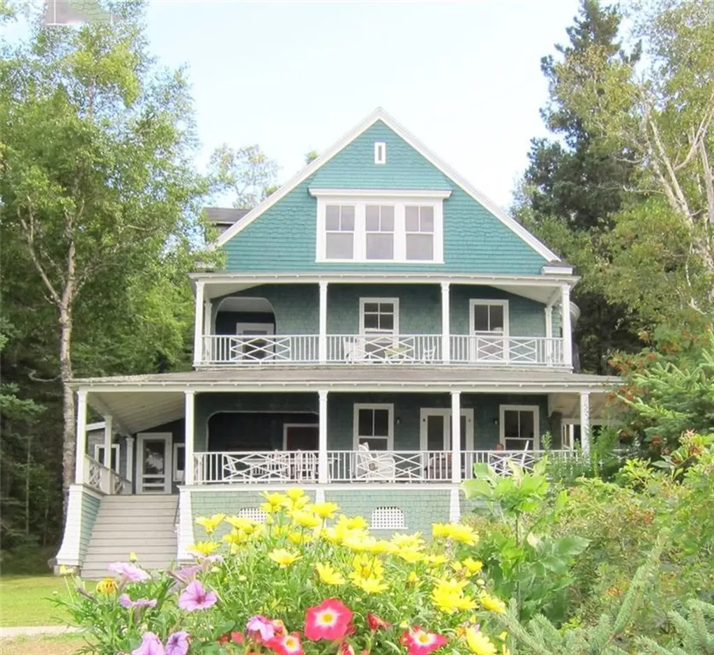 10 Lighthouse Lane Deer Isle ME 04650