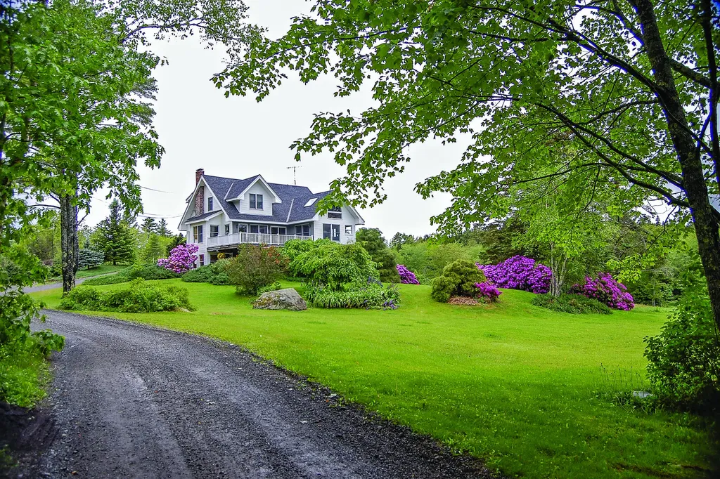 671 Pleasant Point Road Cushing ME 04563