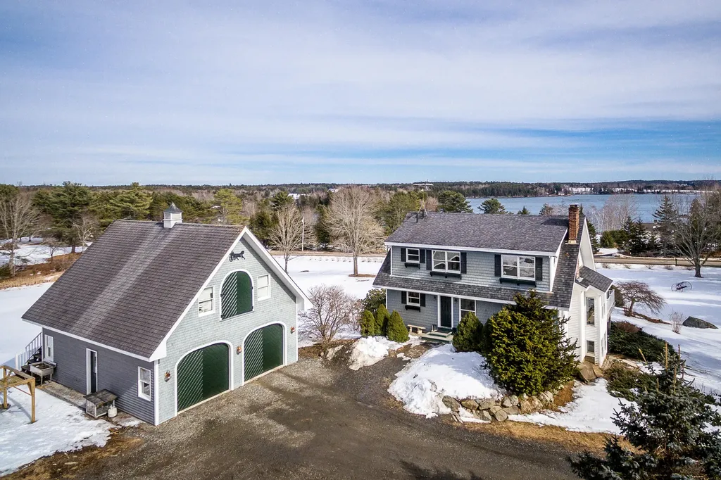 671 Pleasant Point Road Cushing ME 04563