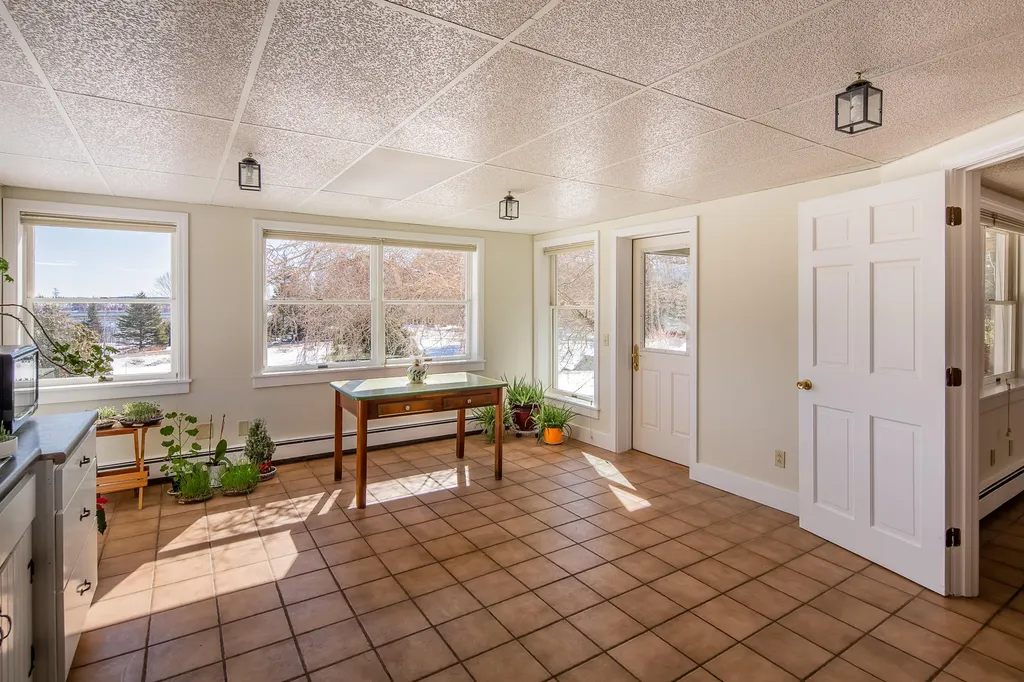 671 Pleasant Point Road Cushing ME 04563