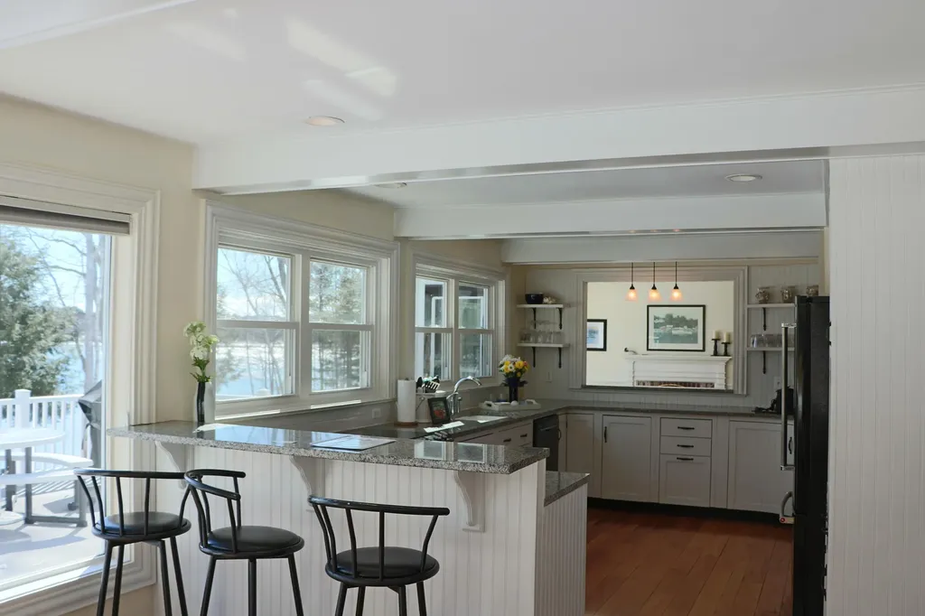 18 Arnold Road Freeport ME 04032