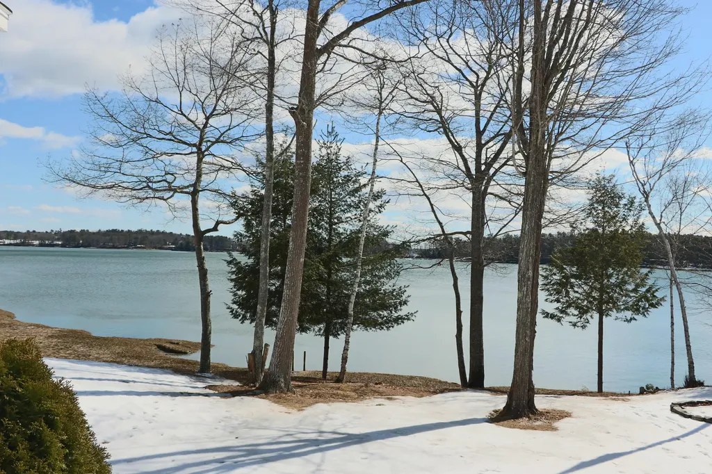 18 Arnold Road Freeport ME 04032