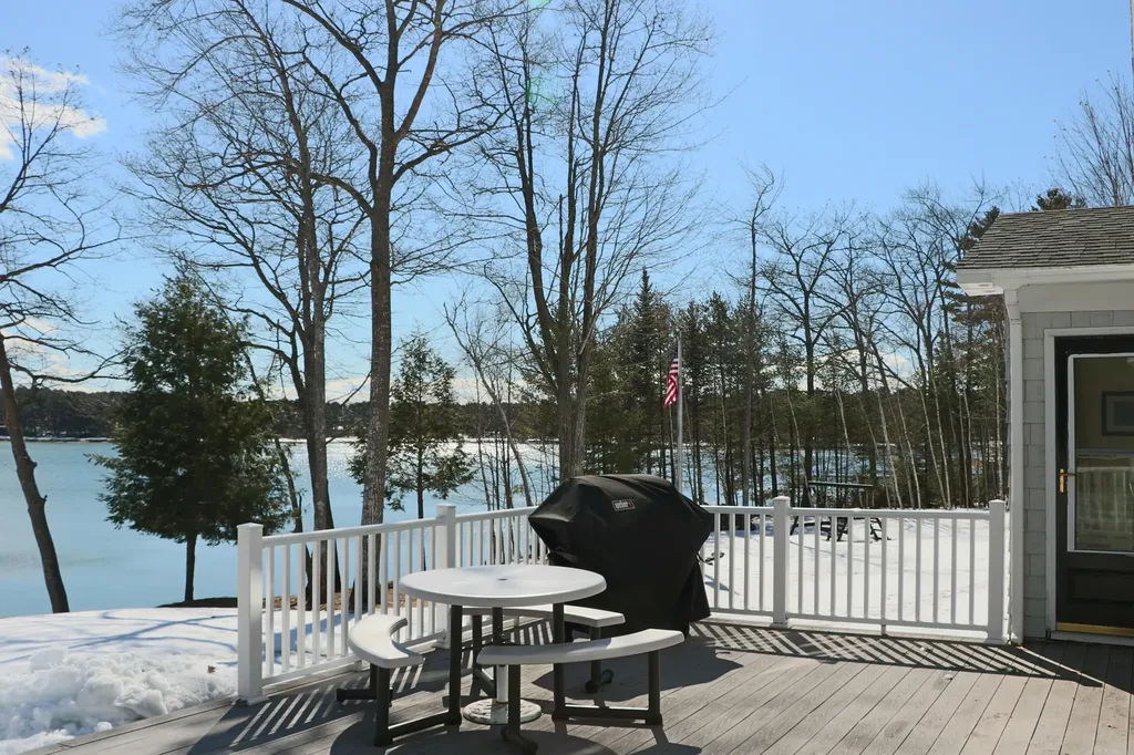 18 Arnold Road Freeport ME 04032