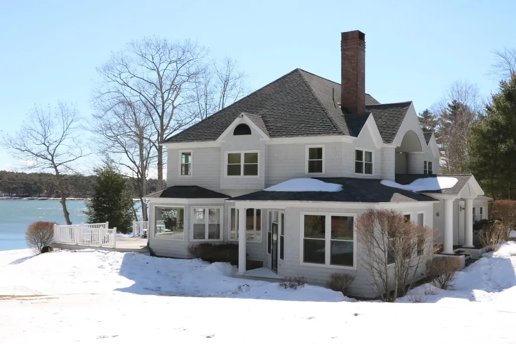 18 Arnold Road Freeport ME 04032