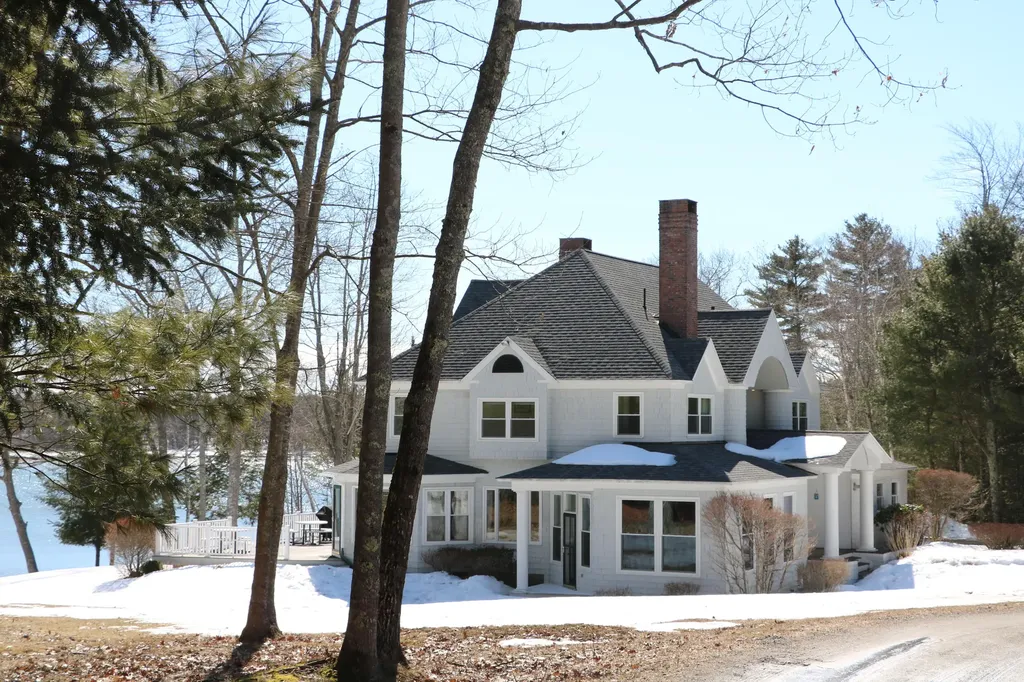 18 Arnold Road Freeport ME 04032